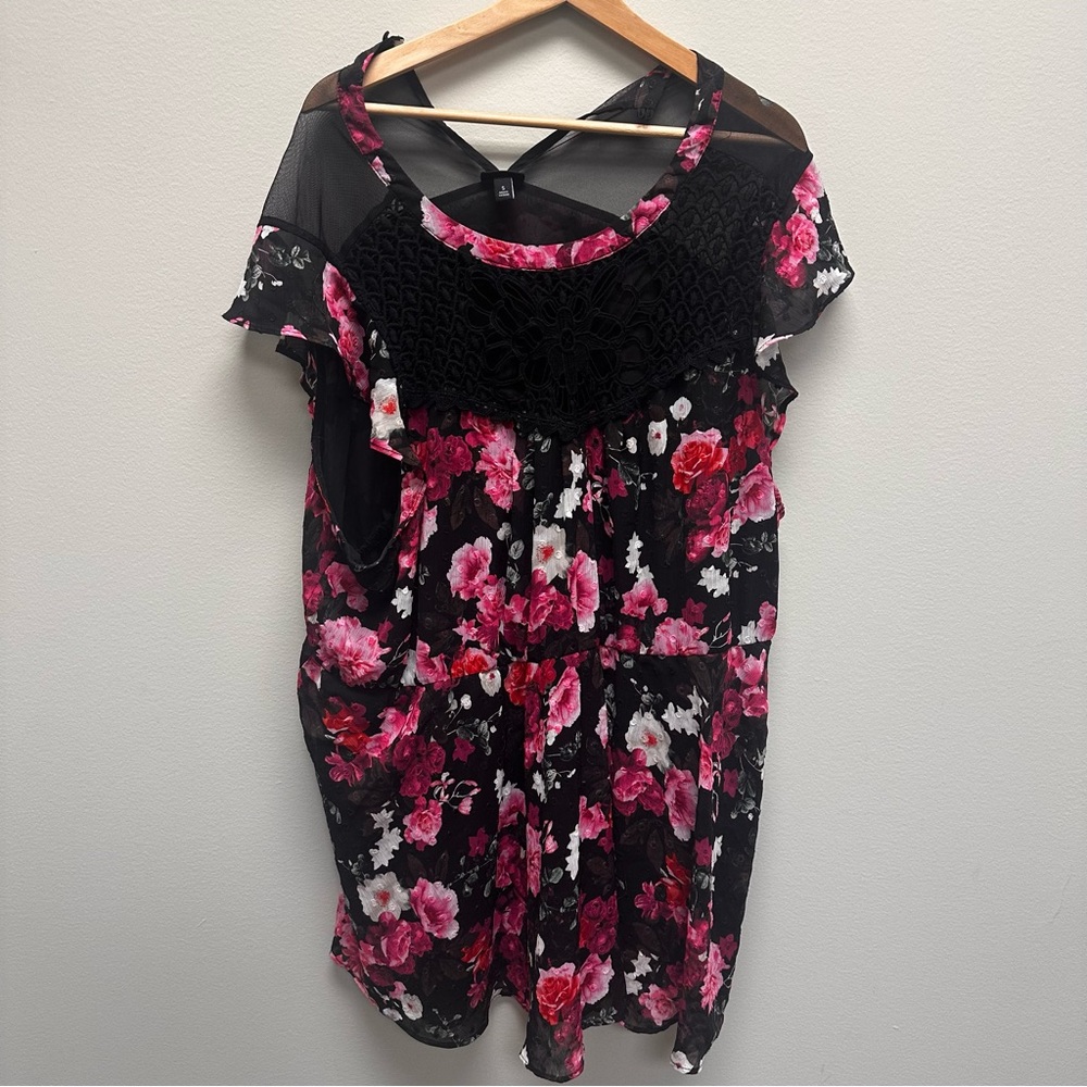 Torrid Black and Pink Floral Blouse Dress Size 5 colorful Casual